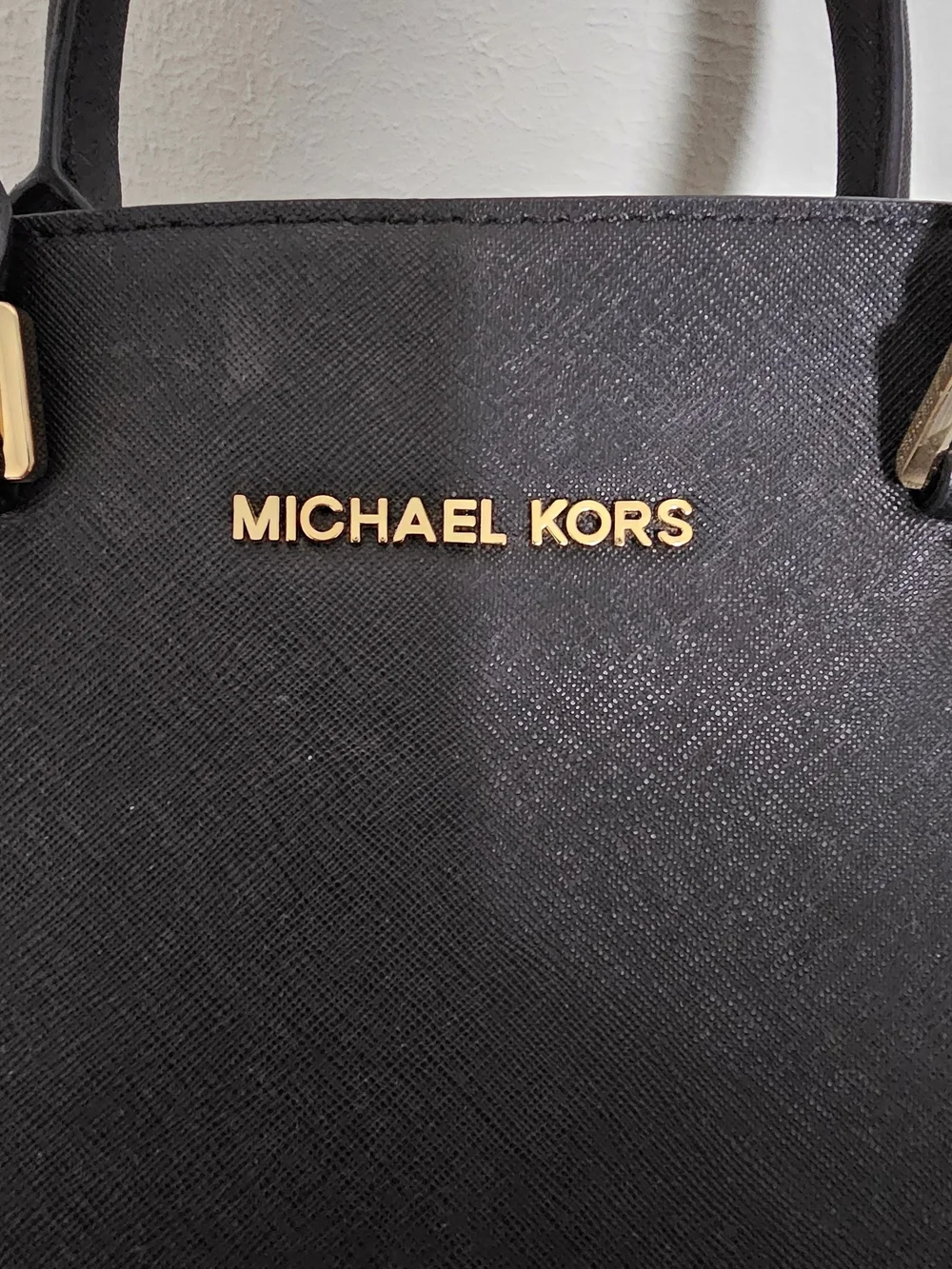Michael Kors Selma Medium Saffiano Leather Satchel - Black (with Strap)